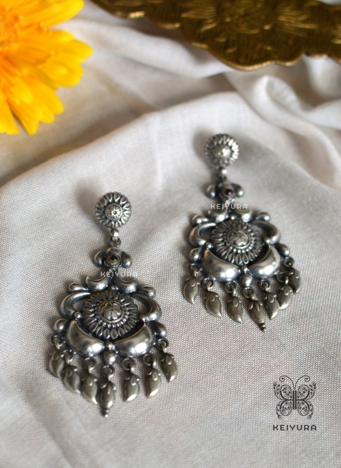 Aakriti earrings